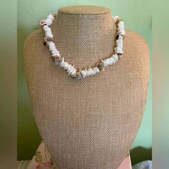 Elegant White and Brown Shell Necklace - Picture 1 of 4